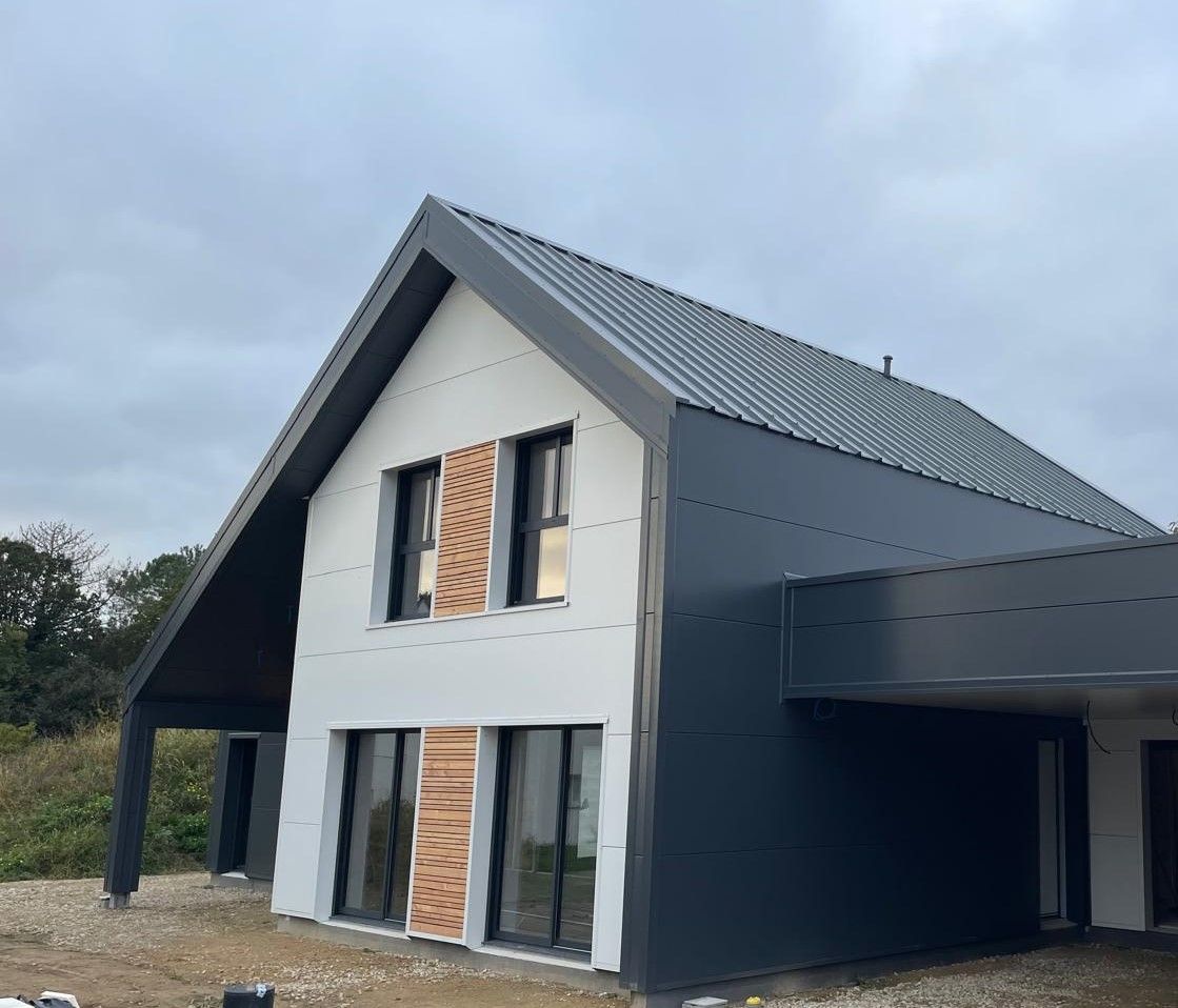 Maison Neuve Rouze – SAINTE HÉLÈNE