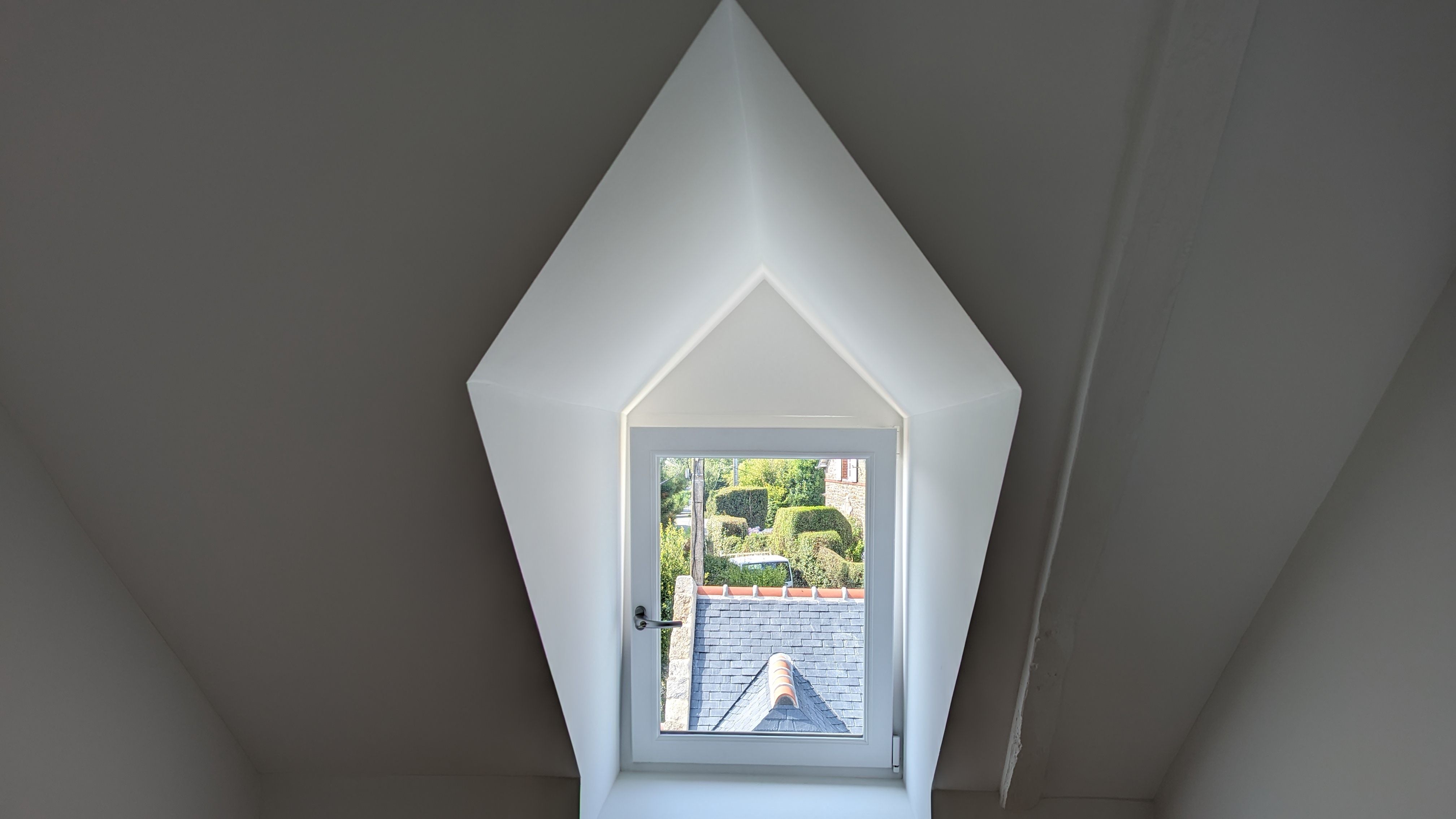 Avot – SAINT-LUNAIRE